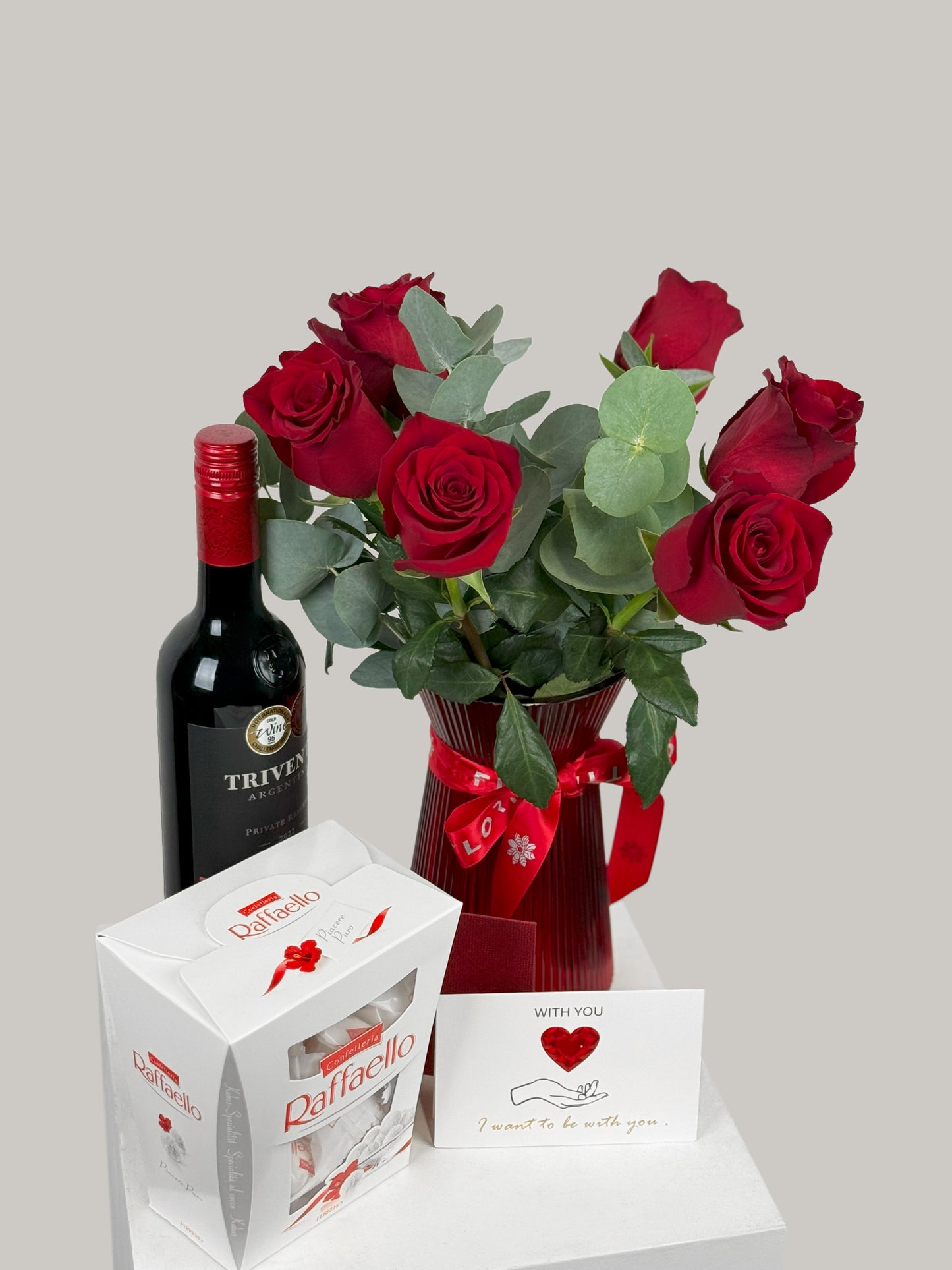 6 Red Roses, Wine & Raffaello