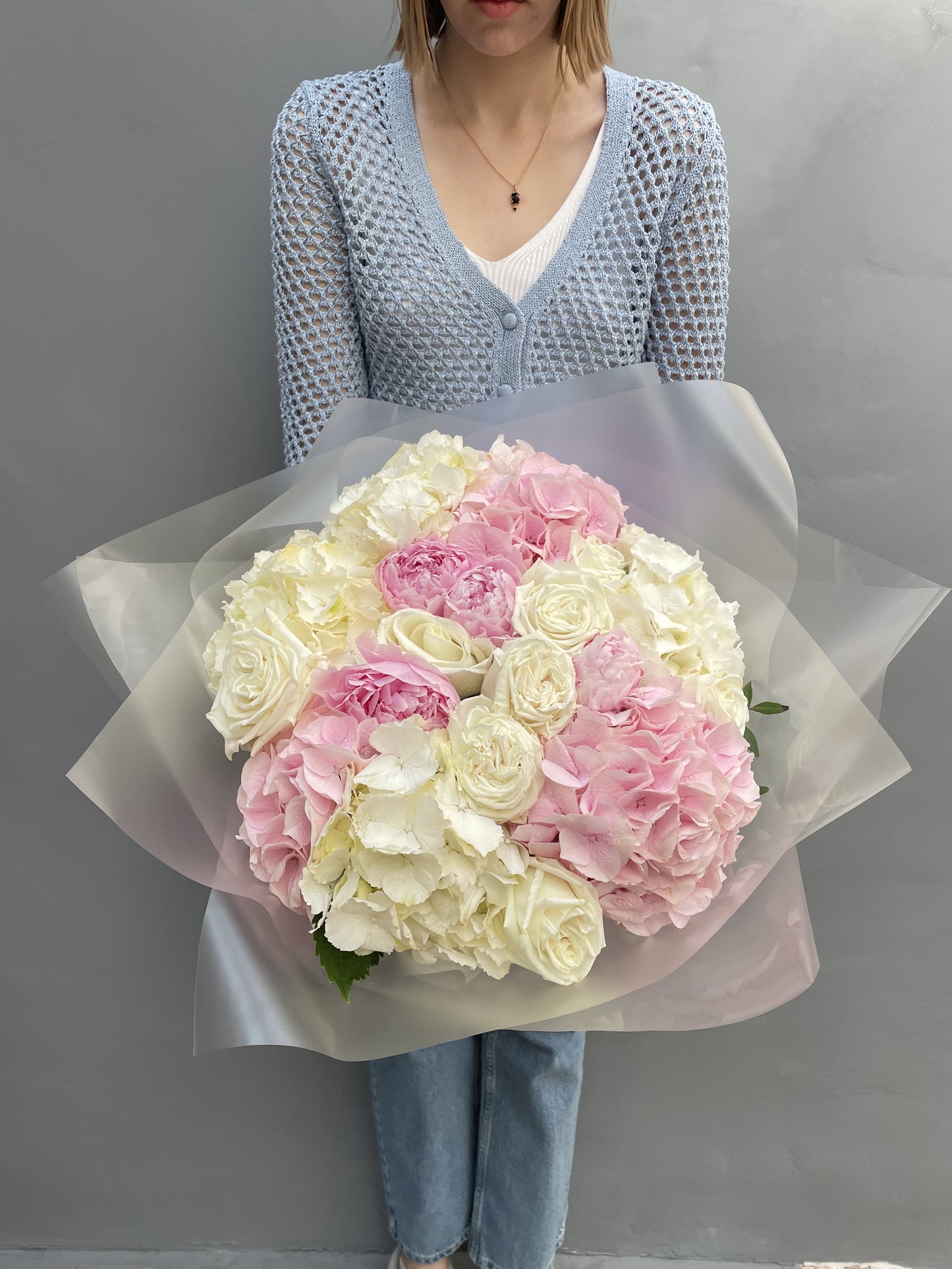 Samantha - special bouquet of gorgeous delicate flowers