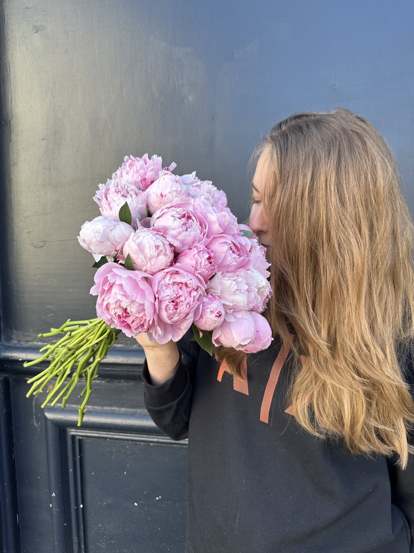 Annette - mono bouquet of pink peonies